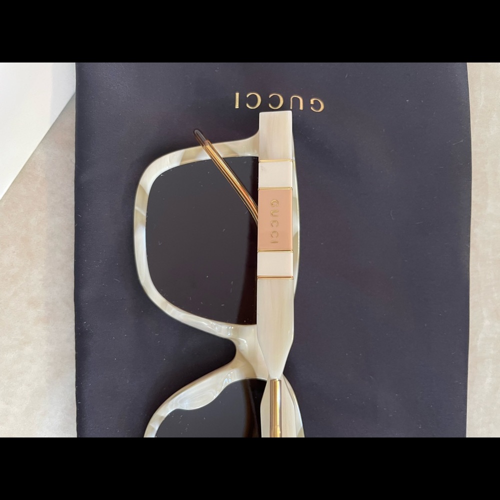 Gucci Sunglasses for Women - Nude/Gold - Picture 5 of 5